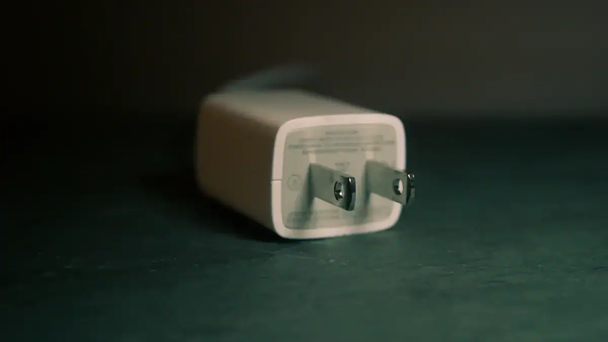 Efficient medical power adapter for Dilithink devices, ensuring reliable hospital-grade connectivity.